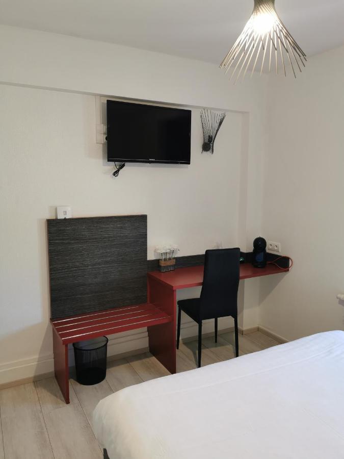 Hotel Le P'tit Bouchon à Rambervillers Extérieur photo